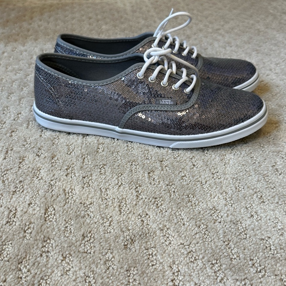 Excellent condition sequin sneakers, women’s size 8.5/men’s size 7